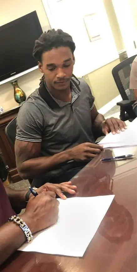 Calvin Darville - Notary Signing Agent at Signing Appointment